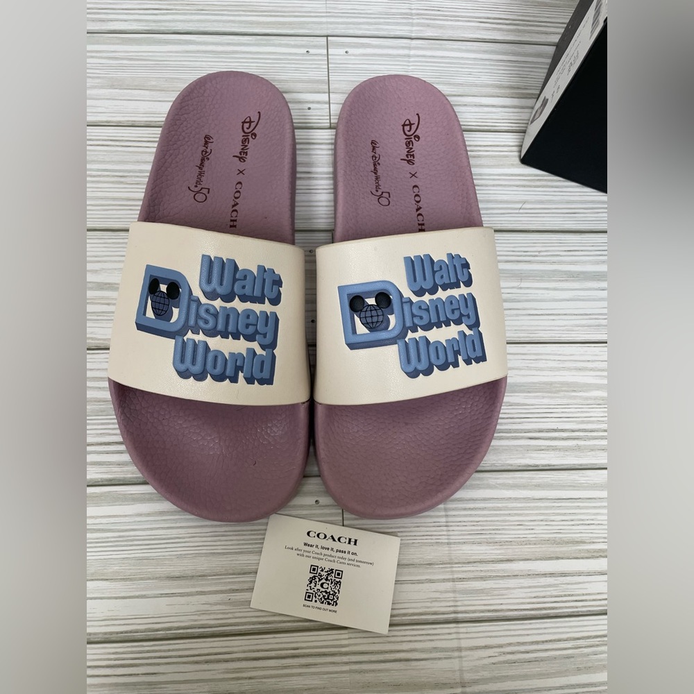Coach Walt Disney World 50th Anniversary Sandals Women‎ Size 7 - Picture 5 of 15
